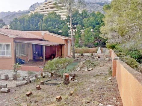Chalet de 4 habitaciones en Altea en venta con garaje - 400.000 € (Ref: 9002887)