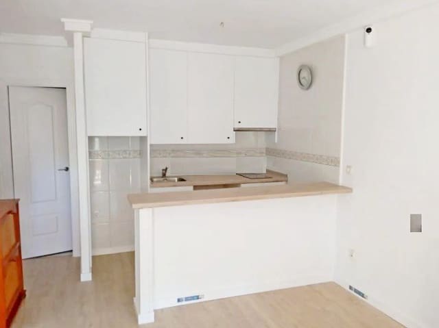 Apartamento de 2 habitaciones en Dénia en venta con piscina garaje - 193.000 € (Ref: 9031304)
