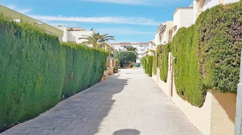 2 bedroom Apartment for sale in Denia with pool garage - € 193,000 (Ref: 9031304)