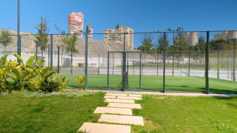2 bedroom Apartment for sale in Benidorm with pool garage - € 635,000 (Ref: 9074839)