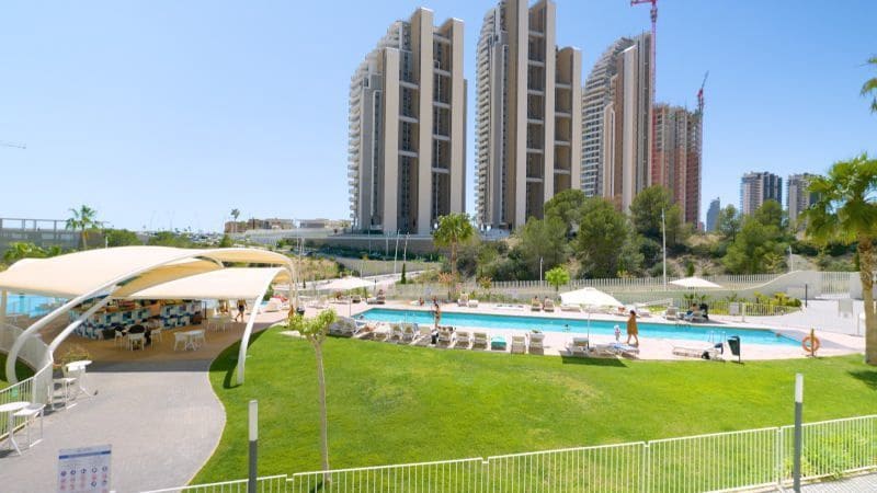 2 bedroom Apartment for sale in Benidorm with pool garage - € 635,000 (Ref: 9074839)