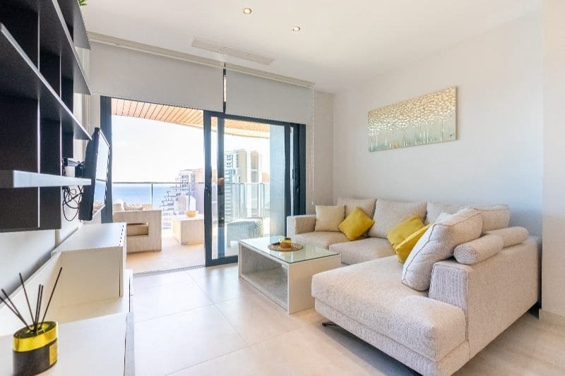 2 bedroom Apartment for sale in Benidorm with pool garage - € 635,000 (Ref: 9074839)