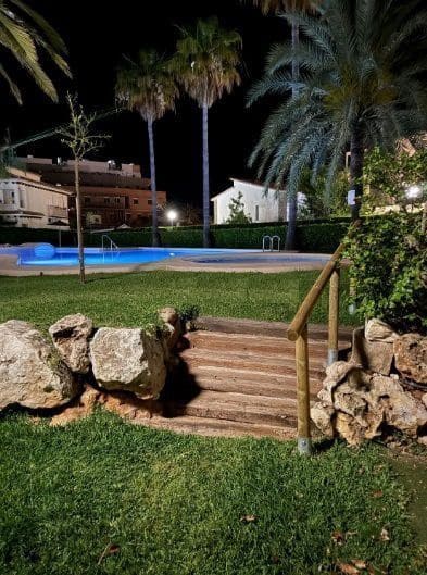 4 soverom Kjedet enebolig til salgs i Denia med svømmebasseng garasje - € 469 000 (Ref: 9095990)