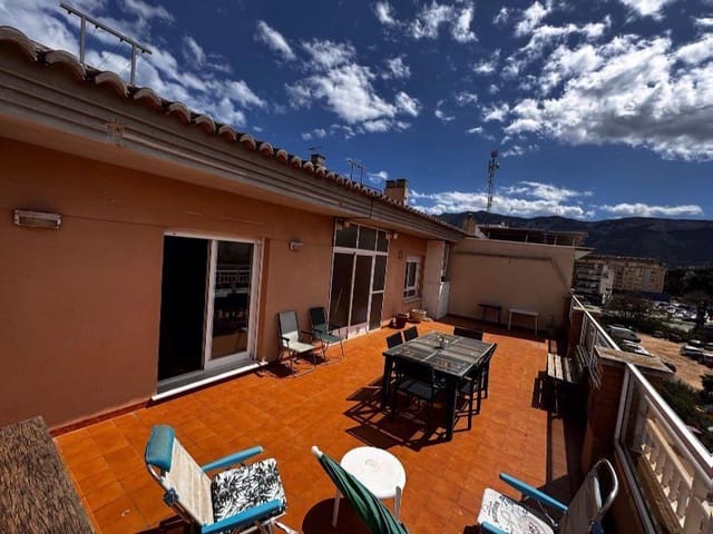 3 soveværelse Lejlighed til salg i Centro Urbano, Dénia med garage - € 379.000 (Ref: 9113791)