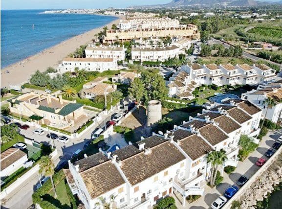2 bedroom Apartment for sale in Denia with pool garage - € 315,000 (Ref: 9113792)