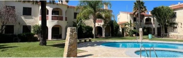 2 bedroom Semi-detached Villa for sale in Dénia with pool garage - € 252,000 (Ref: 9115839)