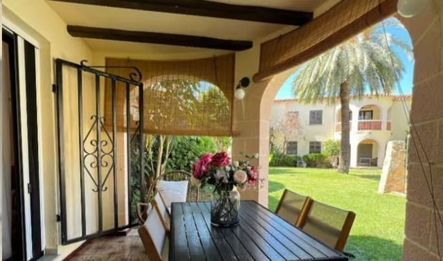 2 bedroom Semi-detached Villa for sale in Dénia with pool garage - € 252,000 (Ref: 9115839)