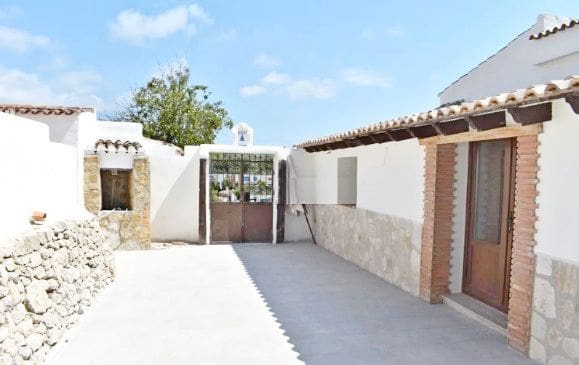 5 soveværelse Finca/Landehus til salg i Moraira med garage - € 580.000 (Ref: 9115840)