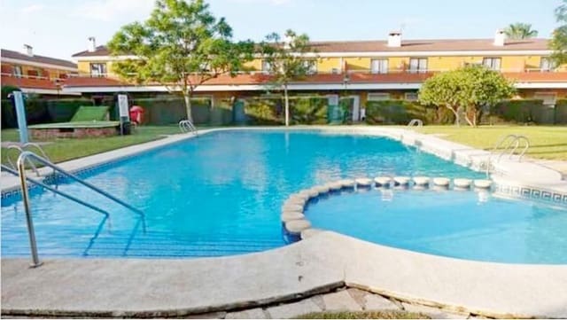 3 soveværelse Semi-Rækkehus til salg i Las Marinas / Les Marines, Dénia med swimmingpool garage - € 320.000 (Ref: 9126502)
