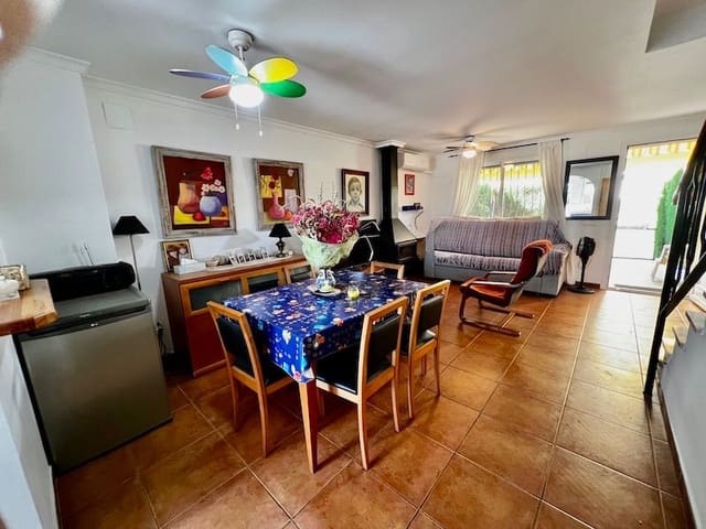 3 soveværelse Semi-Rækkehus til salg i Las Marinas / Les Marines, Dénia med swimmingpool garage - € 280.000 (Ref: 9126502)