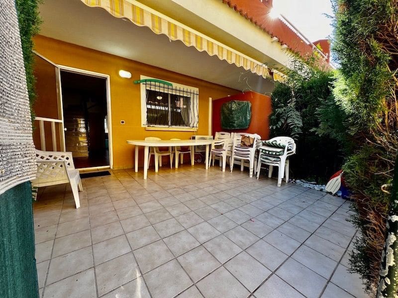 Pareado de 3 habitaciones en Dénia en venta con piscina garaje - 280.000 € (Ref: 9126502)