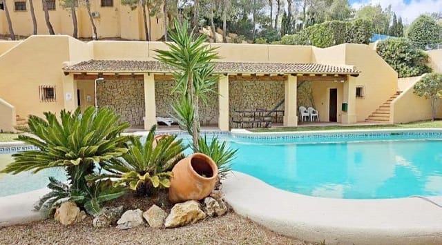 3 soveværelse Semi-Rækkehus til salg i Moraira, Teulada-Moraira med swimmingpool garage - € 547.000 (Ref: 9160775)