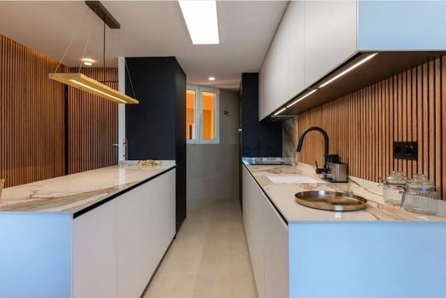 Apartamento de 2 habitaciones en Levante - Playa Fossa, Calpe / Calp en venta con garaje - 340.000 € (Ref: 9176159)