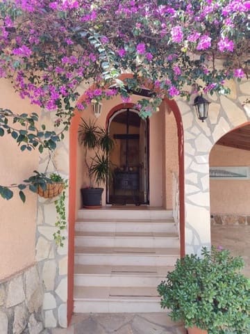 3 sovrum Villa till salu i Maryvilla, Calpe / Calp med pool garage - 520 000 € (Ref: 9217003)