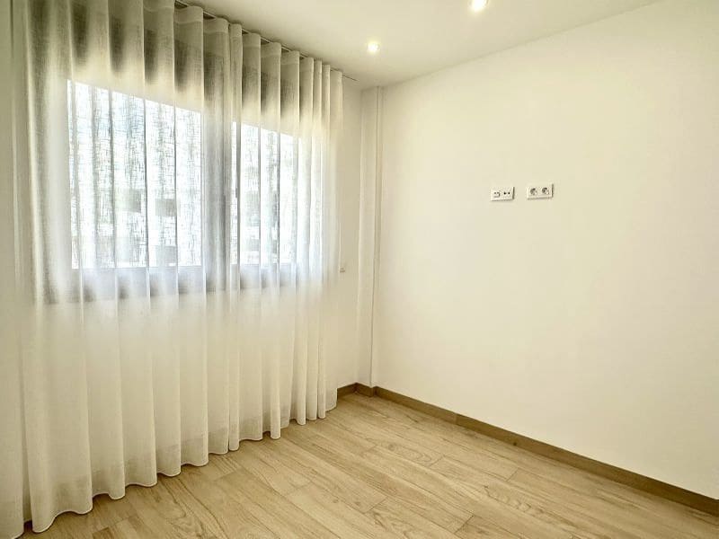 2 makuuhuone Kattohuoneisto myytävänä paikassa Finestrat mukana uima-altaan 
autotalli - 375 000 € (Ref: 9269145)