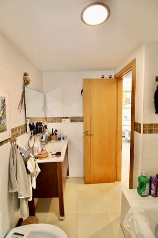 Ático de 2 habitaciones en Benidorm en venta con piscina garaje - 565.000 € (Ref: 9269146)