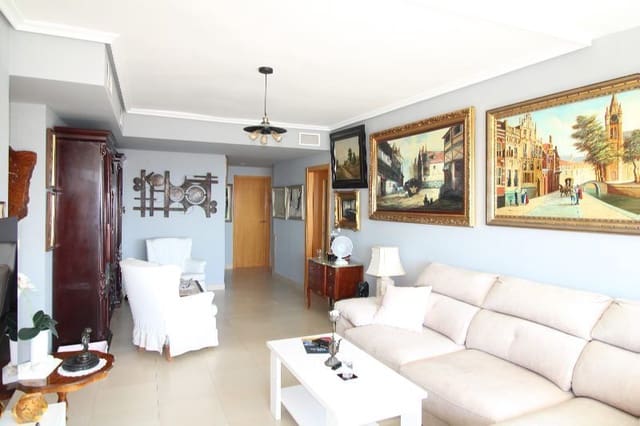 Ático de 2 habitaciones en Benidorm en venta con piscina garaje - 565.000 € (Ref: 9269146)