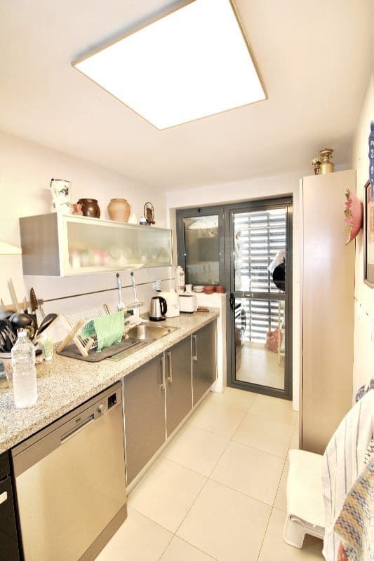 2 bedroom Penthouse for sale in Benidorm with pool garage - € 565,000 (Ref: 9269146)
