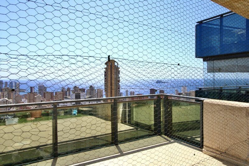 2 bedroom Penthouse for sale in Benidorm with pool garage - € 565,000 (Ref: 9269146)