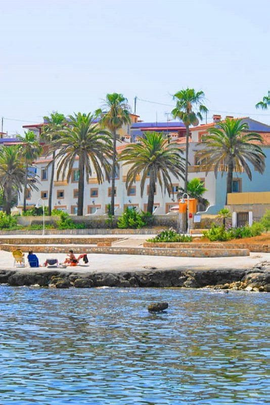 3 soveværelse Semi-Rækkehus til leje i Denia med swimmingpool garage - € 1.400 (Ref: 9272053)