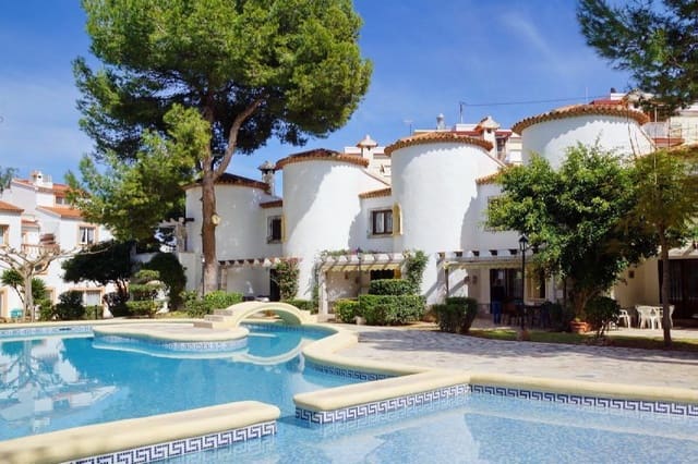 3 bedroom Semi-detached Villa for rent in Las Rotas / Les Rotes, Dénia with pool garage - € 1,400 (Ref: 9272053)