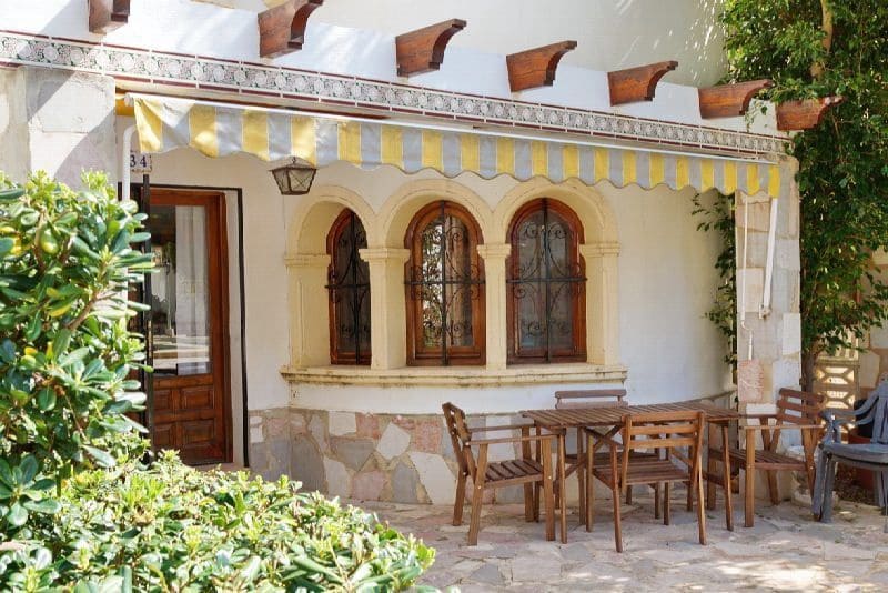 3 soveværelse Semi-Rækkehus til leje i Denia med swimmingpool garage - € 1.400 (Ref: 9272053)