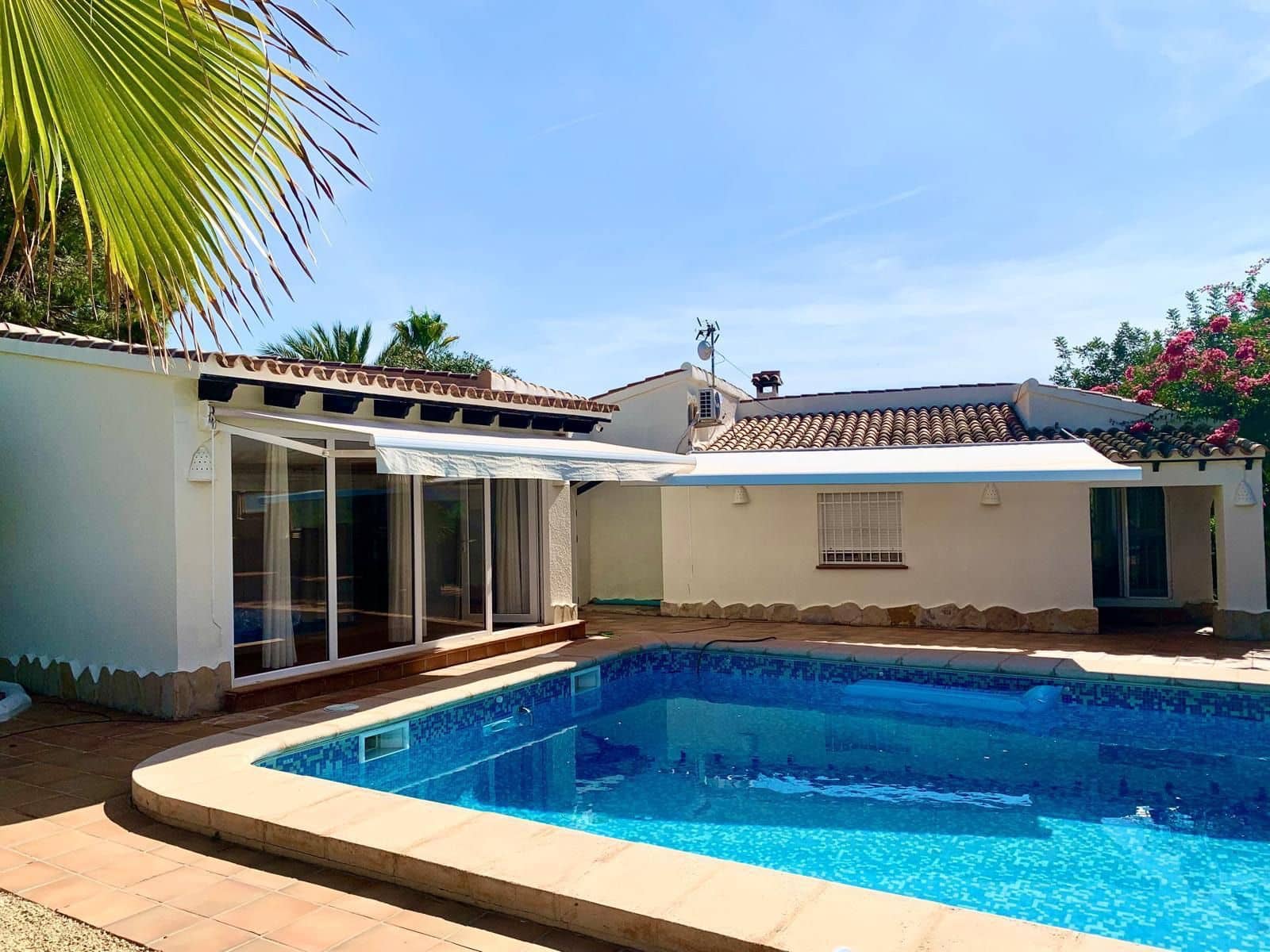 Chalet de 5 habitaciones en Moraira en venta con piscina garaje - 770.000 € (Ref: 9317167)