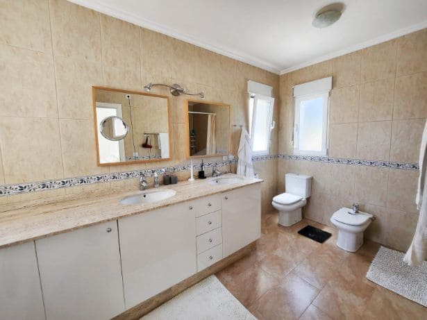 Chalet de 4 habitaciones en Moraira en venta con piscina garaje - 850.000 € (Ref: 9355459)