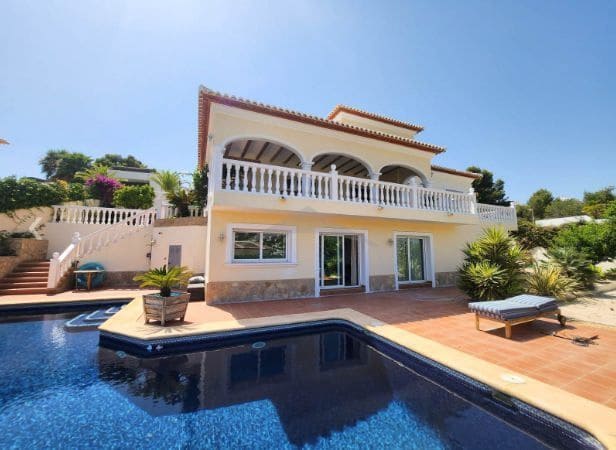 Chalet de 4 habitaciones en Moraira en venta con piscina garaje - 850.000 € (Ref: 9355459)