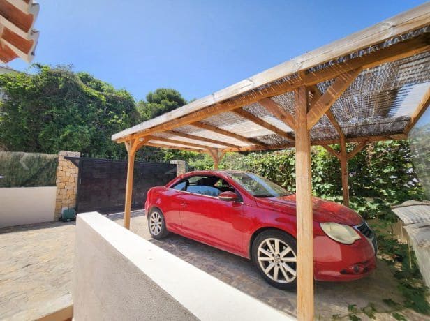 Chalet de 4 habitaciones en Moraira en venta con piscina garaje - 850.000 € (Ref: 9355459)