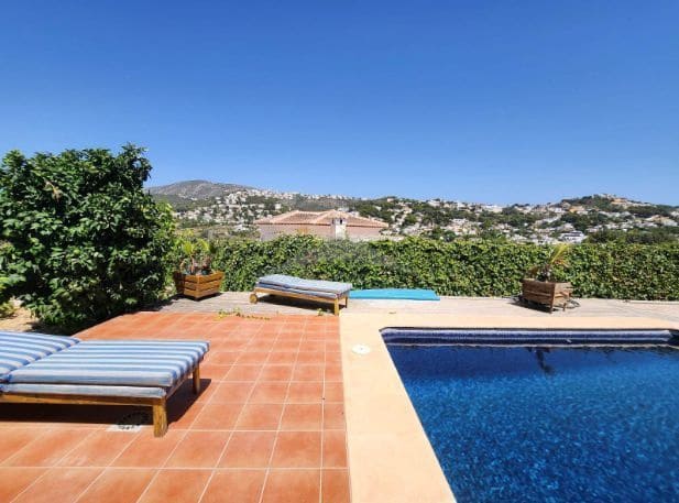 Chalet de 4 habitaciones en Moraira, Teulada-Moraira en venta con piscina garaje - 850.000 € (Ref: 9355459)