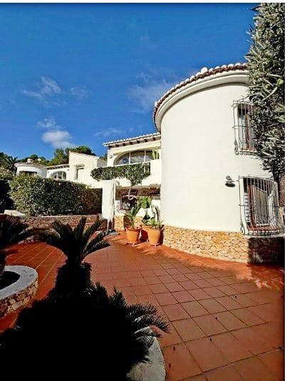 Chalet de 4 habitaciones en Moraira en venta con piscina garaje - 495.000 € (Ref: 9361893)