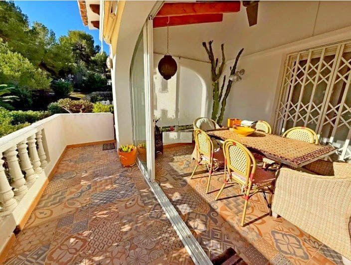 Chalet de 4 habitaciones en Moraira en venta con piscina garaje - 495.000 € (Ref: 9361893)