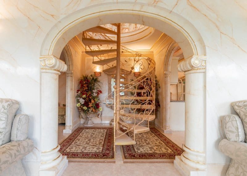 3 makuuhuone Huvila myytävänä paikassa Adsubia mukana uima-altaan 
autotalli - 1 500 000 € (Ref: 9366923)