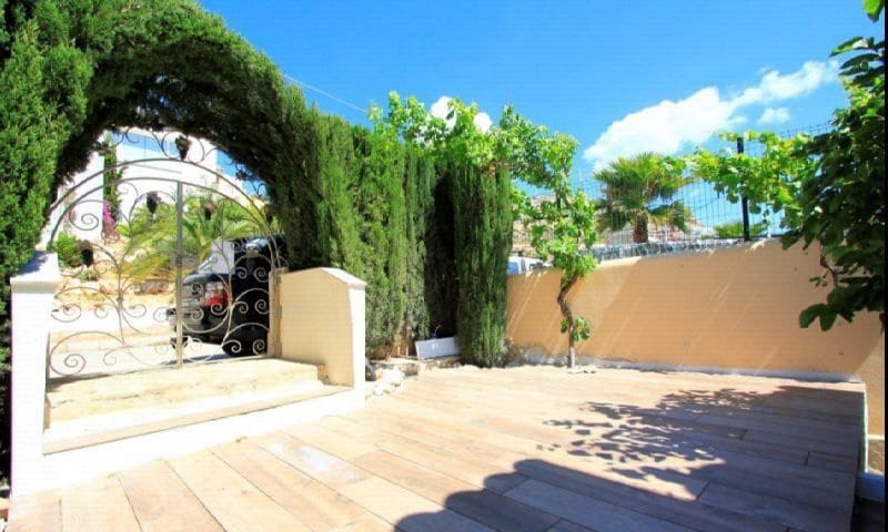 3 sypialnia Willa na sprzedaż w Cumbre del Sol z basenem garażem - 724 000 € (Ref: 9366925)