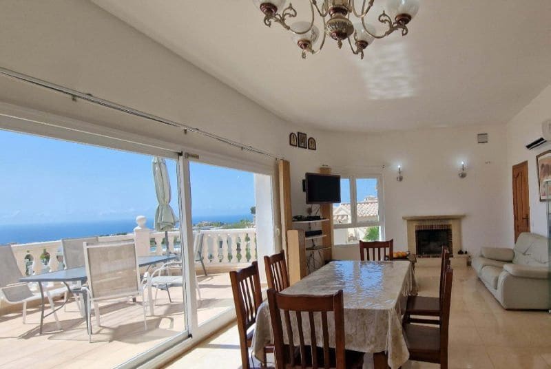 3 sypialnia Willa na sprzedaż w Cumbre del Sol z basenem garażem - 724 000 € (Ref: 9366925)