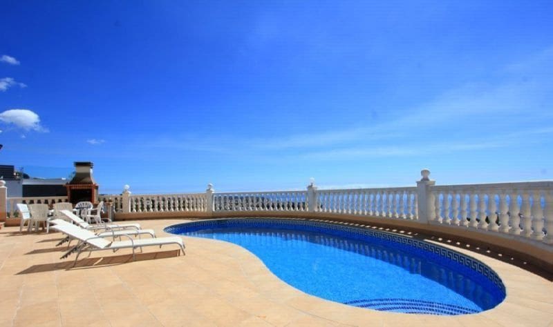 3 sypialnia Willa na sprzedaż w Cumbre del Sol z basenem garażem - 724 000 € (Ref: 9366925)