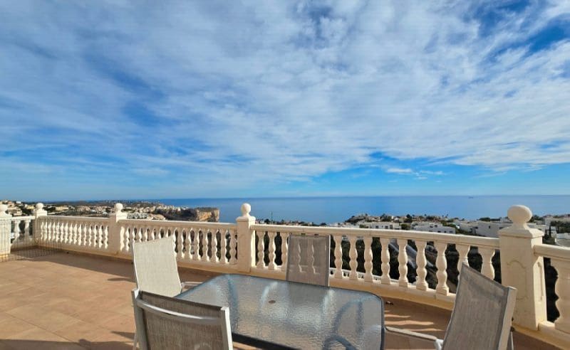 3 sypialnia Willa na sprzedaż w Cumbre del Sol z basenem garażem - 724 000 € (Ref: 9366925)