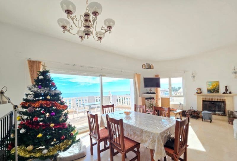 3 sypialnia Willa na sprzedaż w Cumbre del Sol z basenem garażem - 724 000 € (Ref: 9366925)