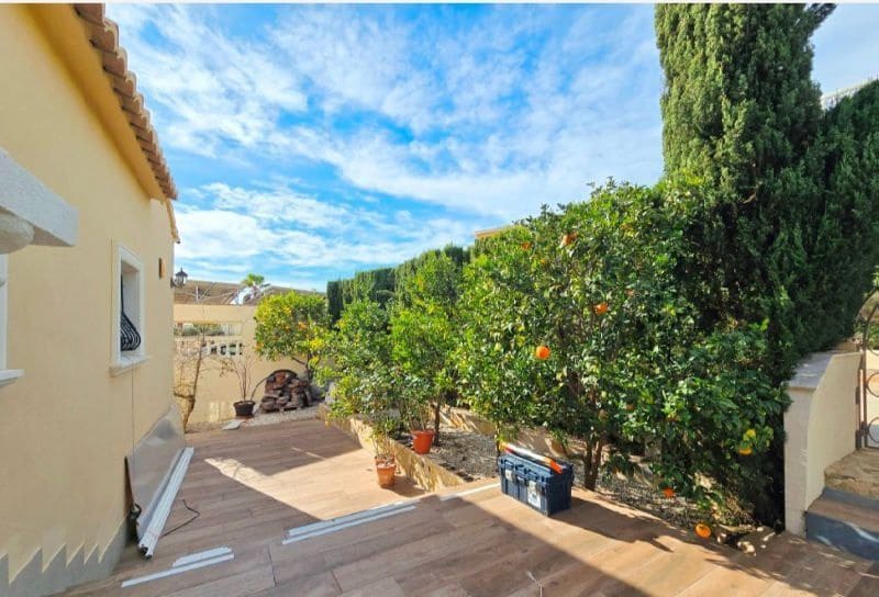 3 sypialnia Willa na sprzedaż w Cumbre del Sol z basenem garażem - 724 000 € (Ref: 9366925)