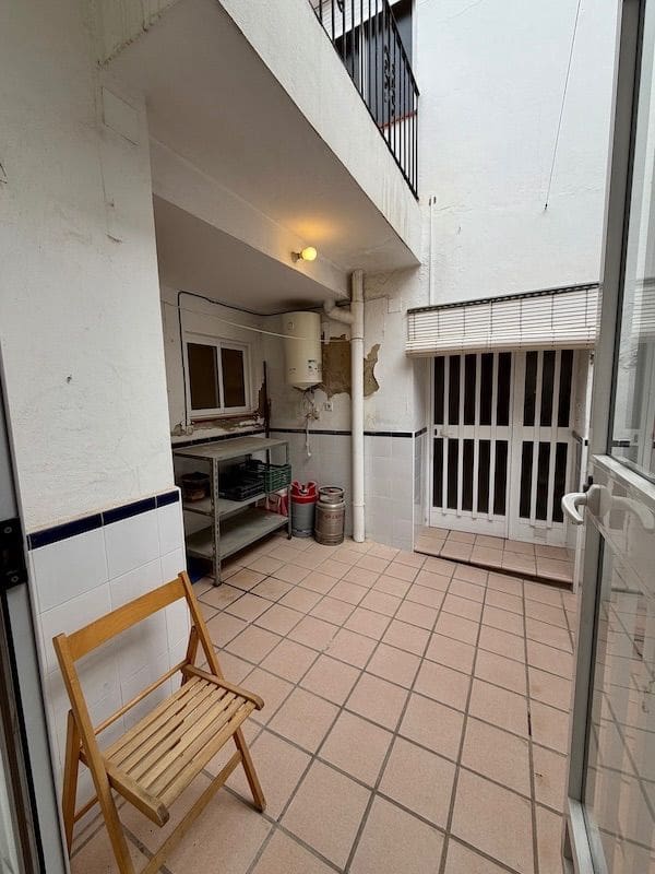 6 bedroom Townhouse for sale in Ondara - € 199,000 (Ref: 9410513)