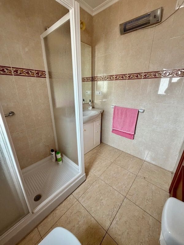 6 bedroom Townhouse for sale in Ondara - € 199,000 (Ref: 9410513)