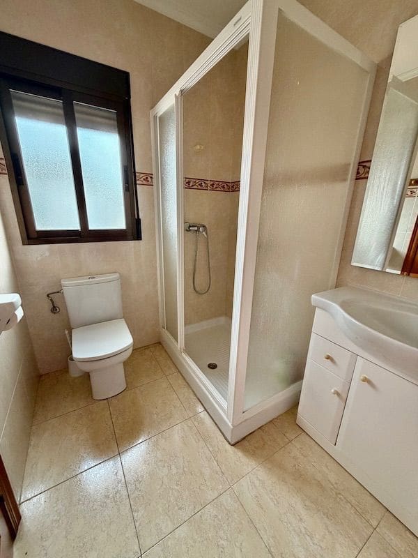 6 bedroom Townhouse for sale in Ondara - € 199,000 (Ref: 9410513)