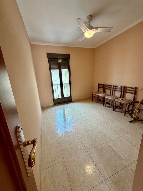 6 bedroom Townhouse for sale in Ondara - € 199,000 (Ref: 9410513)