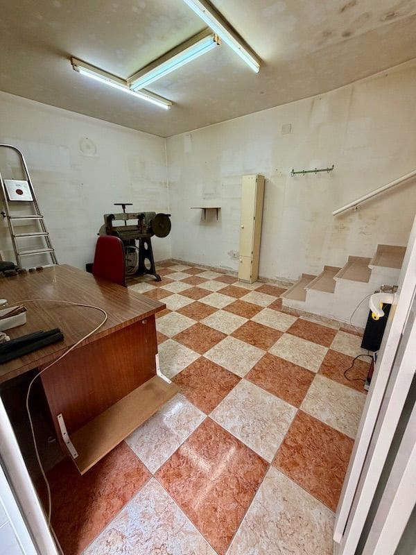 6 bedroom Townhouse for sale in Ondara - € 199,000 (Ref: 9410513)