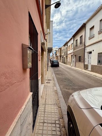 6 bedroom Townhouse for sale in Ondara - € 199,000 (Ref: 9410513)