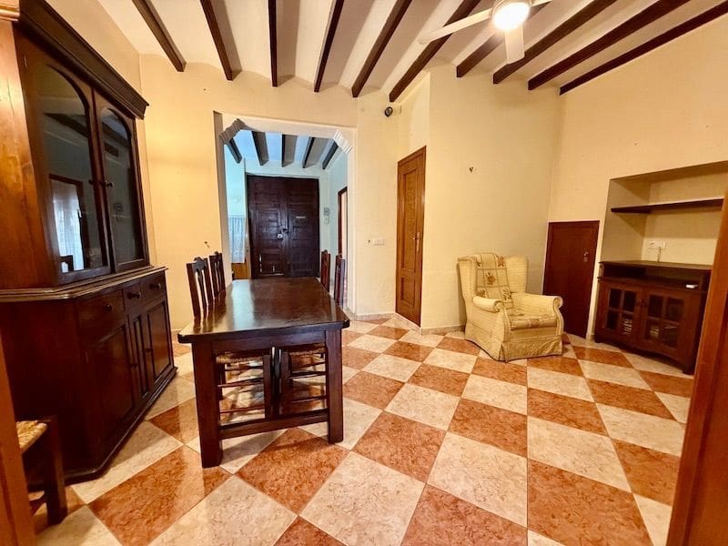 6 bedroom Townhouse for sale in Ondara - € 199,000 (Ref: 9410513)