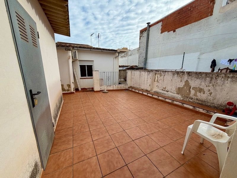 6 bedroom Townhouse for sale in Ondara - € 199,000 (Ref: 9410513)