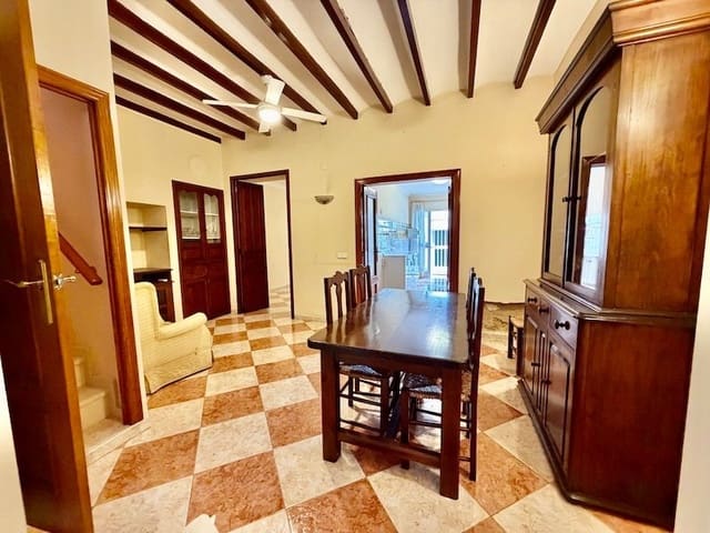 6 bedroom Townhouse for sale in Ondara - € 199,000 (Ref: 9410513)