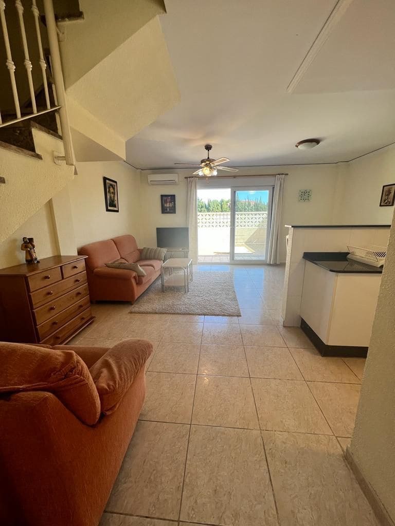 3 bedroom Semi-detached Villa for rent in Els Poblets with pool garage - € 1,300 (Ref: 9421826)